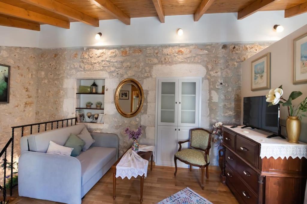 La Casa Di Bella A Tradional Stone House With Barbecue Villa Kariá Eksteriør bilde