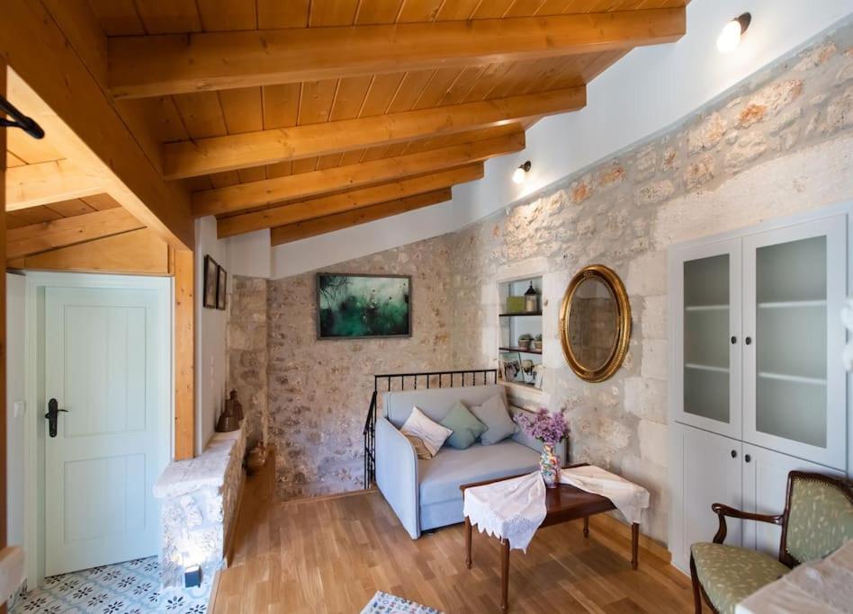 La Casa Di Bella A Tradional Stone House With Barbecue Villa Kariá Eksteriør bilde