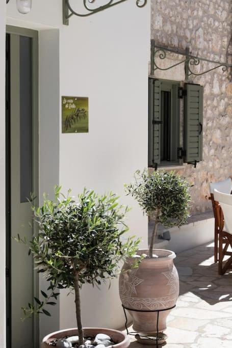 La Casa Di Bella A Tradional Stone House With Barbecue Villa Kariá Eksteriør bilde