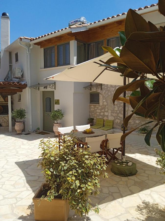 La Casa Di Bella A Tradional Stone House With Barbecue Villa Kariá Eksteriør bilde