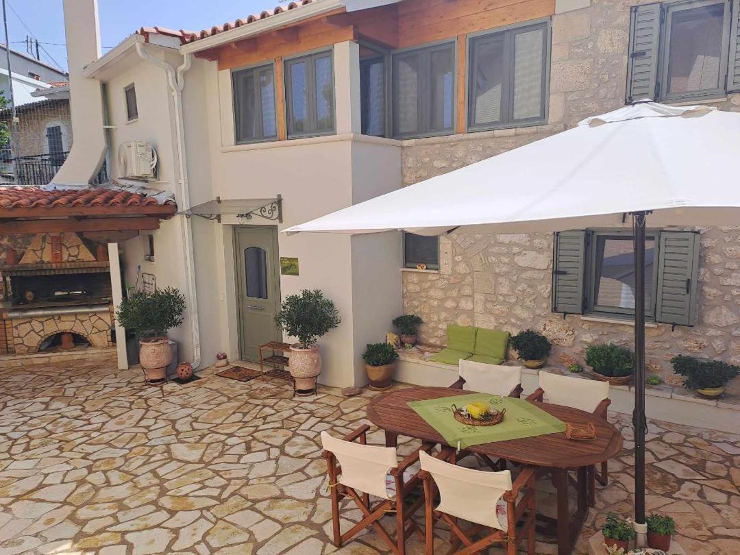 La Casa Di Bella A Tradional Stone House With Barbecue Villa Kariá Eksteriør bilde