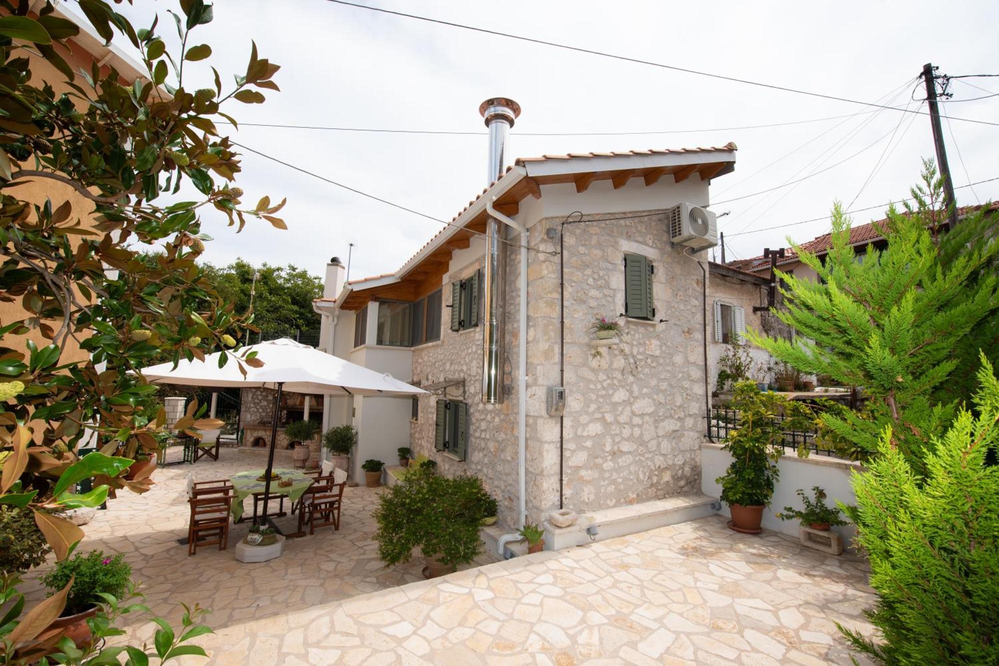La Casa Di Bella A Tradional Stone House With Barbecue Villa Kariá Eksteriør bilde