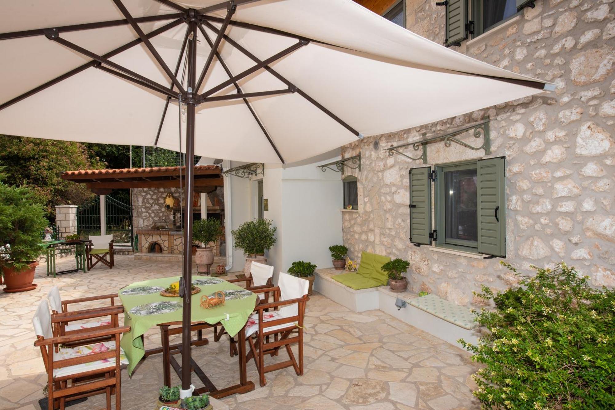 La Casa Di Bella A Tradional Stone House With Barbecue Villa Kariá Eksteriør bilde